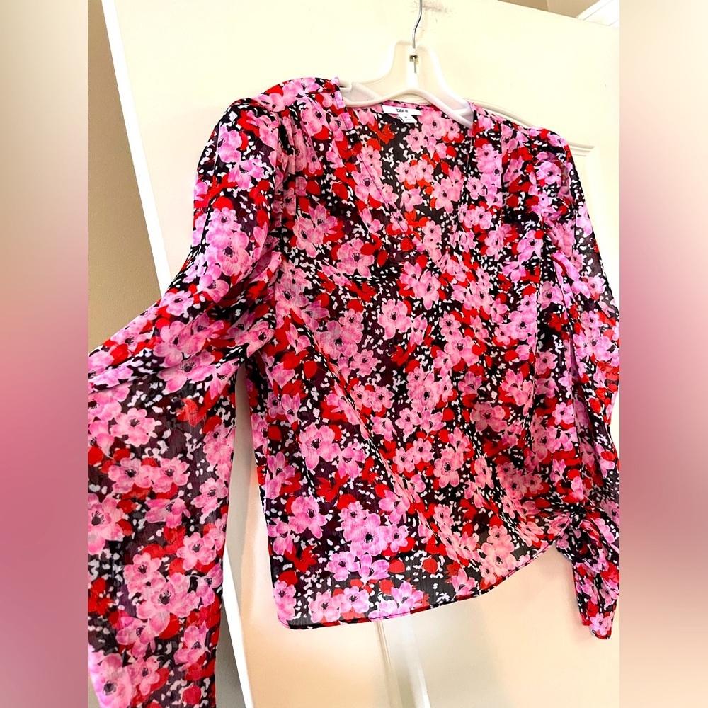 Bar III Floral Pink Semi Sheer Intricate Sleeve Detail Blouse Women’s Size Med